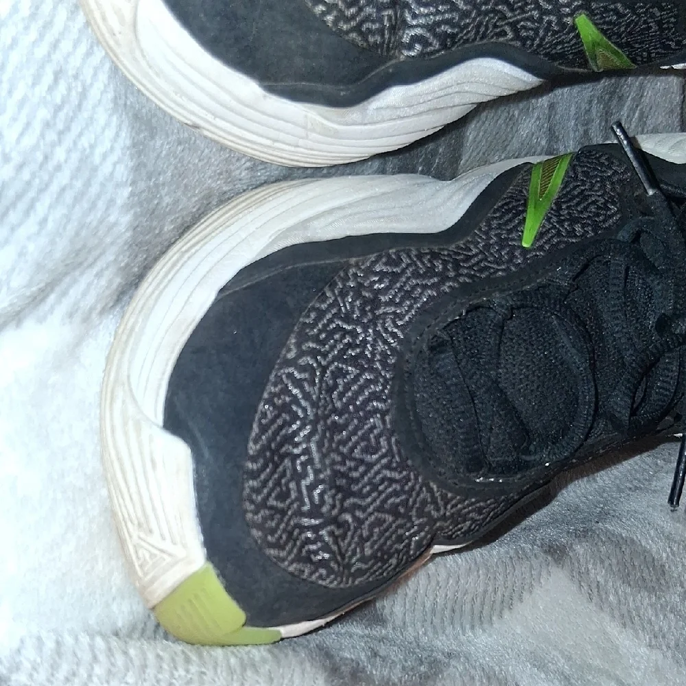 Nike Black Sneakers with Bright Green Swoosh and White Midsole